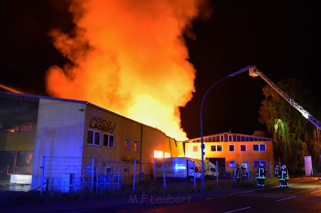 Grossfeuer Poco Lager Koeln Porz Gremberghoven Hansestr P023.JPG - MIRKO_WOLF